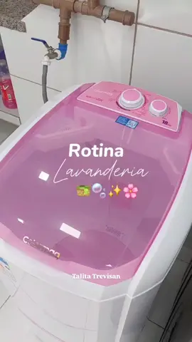 Eu não sei vocês, mais sou APAIXONADA nesse Tanquinho 🫧✨️ Ele me serve muito bem, e como minha vó já dizia... tanquinho lava MELHOR que muita máquina por aí! 🧺🧽 Concordam? 