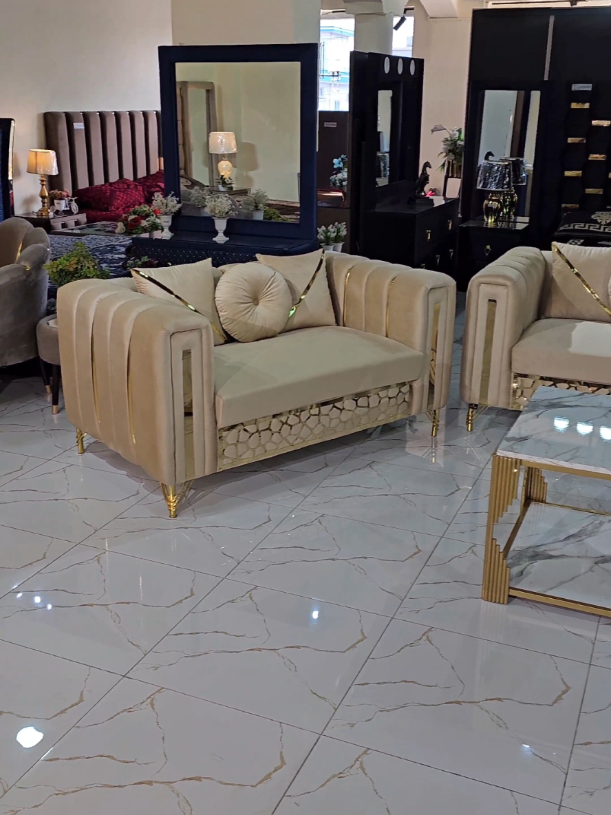7 seater Royal Lining Sofa ✨️✨️ WhatsApp > 0331 443 0001  #furniture #bedtimefurniture #newfurniture #foryoupage #viralvideo #allpakistan #newsofa #interiordesign #jahaiz #jahaizpakge #rawalpindi #bedtimefurniture 