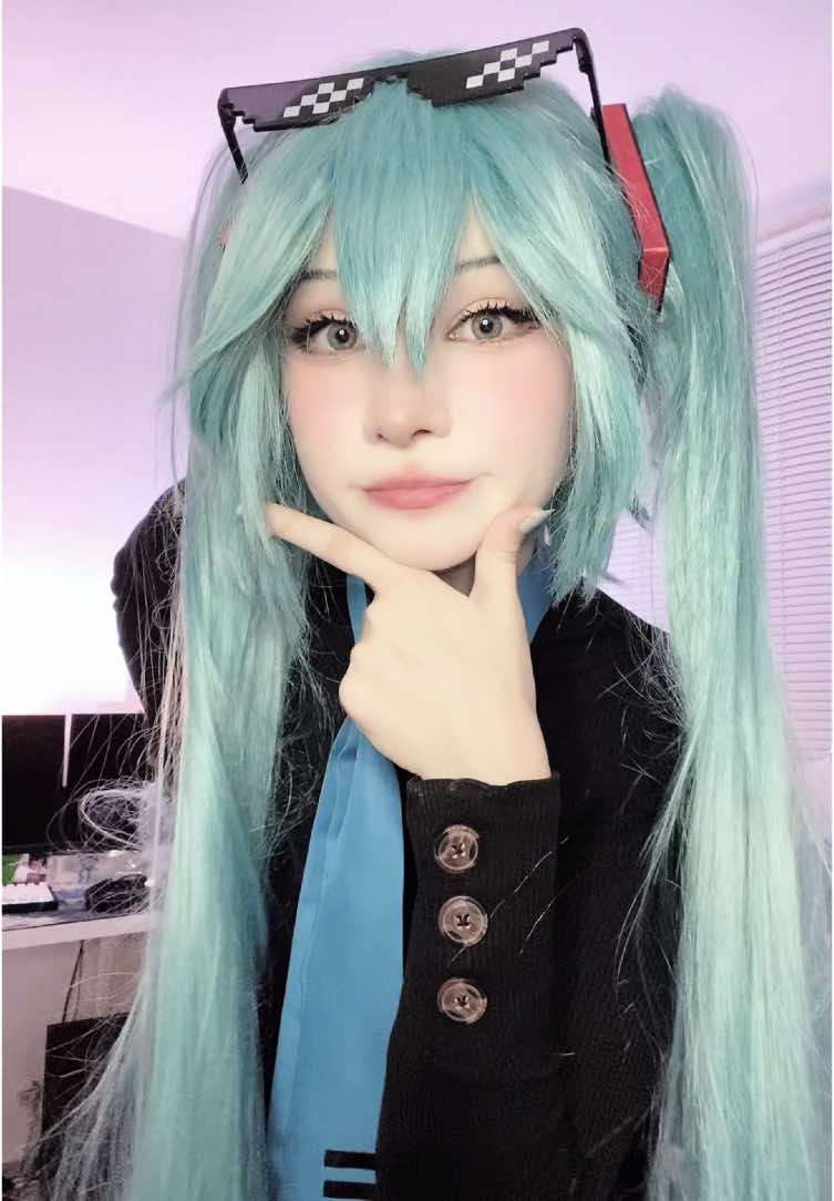 Rat Dance 2.0 🗣️🗣️🗣️🗣️ I love the cute Little rat too much  @ratomilton  #hatsunemiku #dance #ratomilton #hatsunemikucosplay 