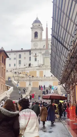 Spanish steps in Rome,Italy🇮🇹 📍Subscribe❤️ #rome #roma #italy #italia #fyp #recommendations #recomendation #travel #traveltiktok #trevisoitaly🇮🇹 #viral #brand #prada #shopping #street #brandafypシ #romacittàeterna 