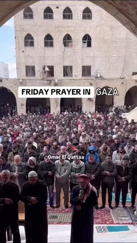 Friday prayer in the historic Grand Mosque of G4z4 that is now among rubble. Via @omarelqattaa #muslim #islam #friday. #jummah #prayer  