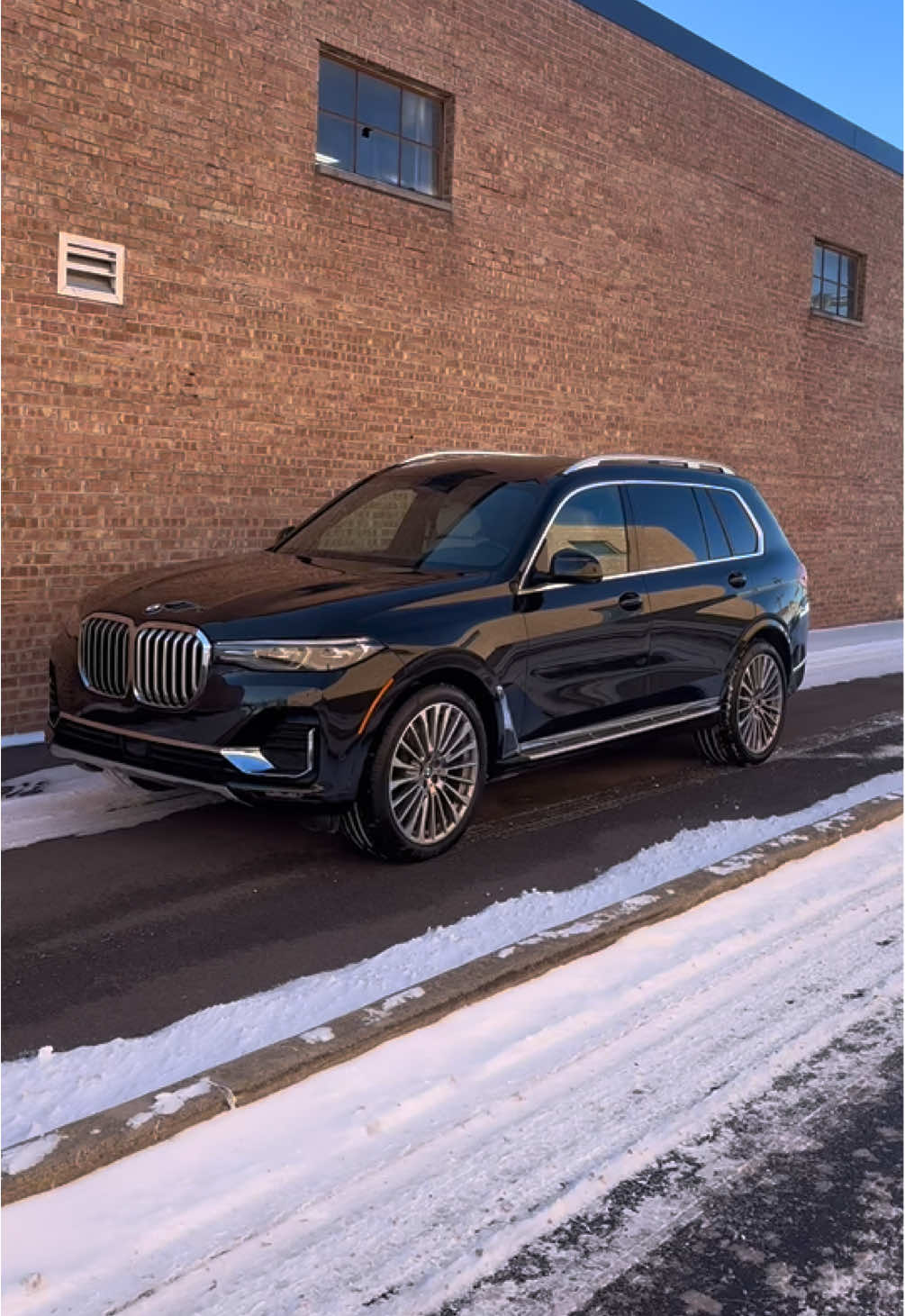 2019 BMW X7 with Individual Package. Price: $36,900 Mileage: 70,339 #bmw #x7 #carsforsale