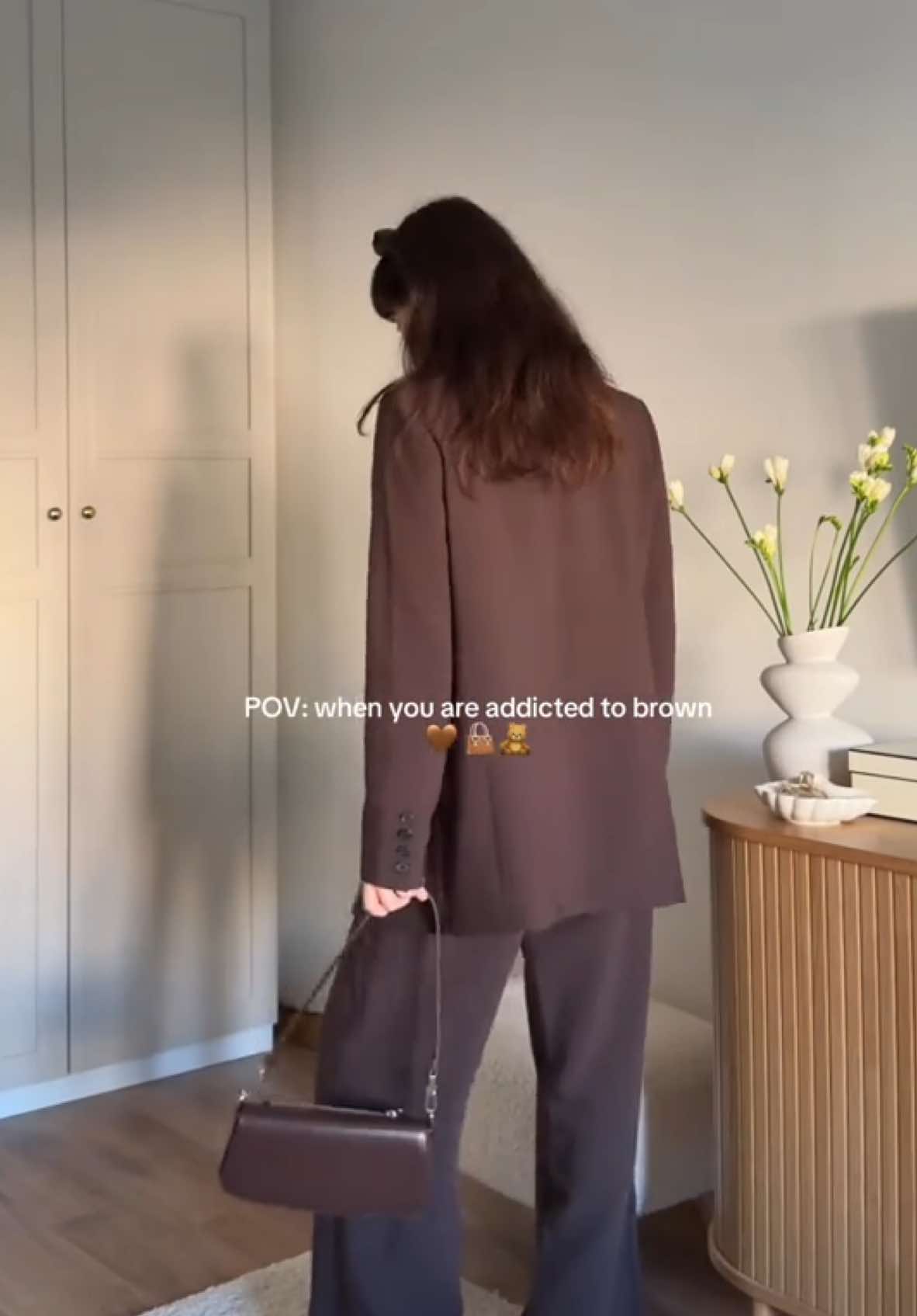 Favorite brown suit 🤎🧸👜 #brown #browntiktok #suit #chocolatebrown #darkbrown #fyp #OOTD #forypupage @DISSH 