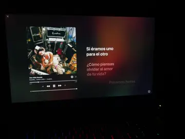 ❤️‍🩹🎧. #unavidapasada #camilo #carinleon #fyp #applemusic #xzyabc #temazo #paratiiii #viral_video #paradedicar 