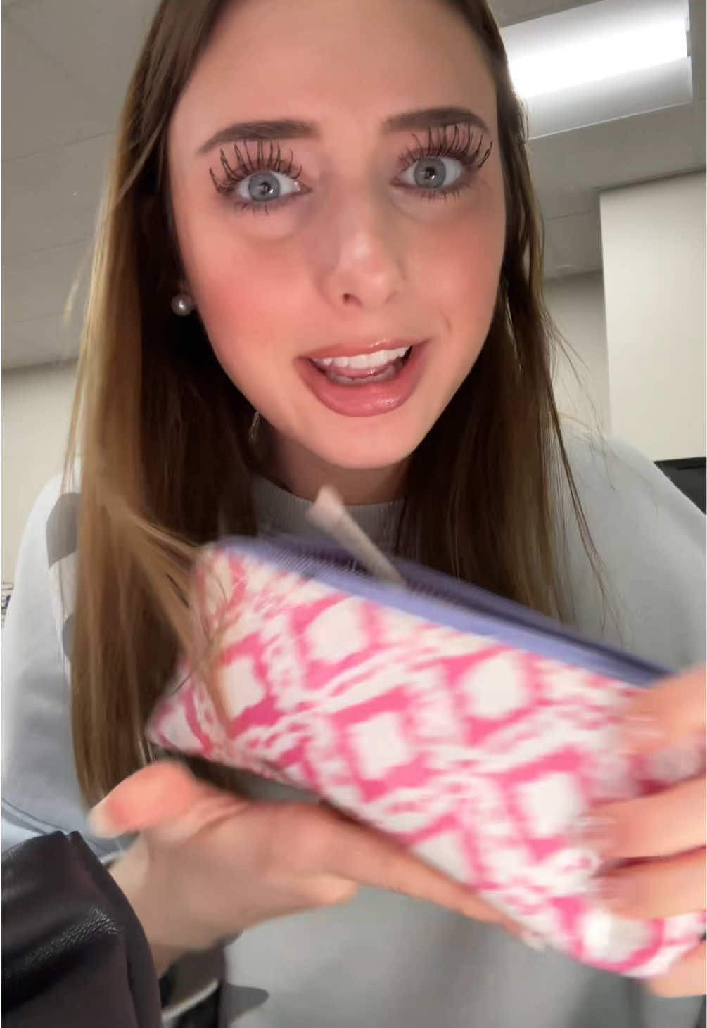 Why are these kinda ASMR?😭 #grwm #class #highschool #makeup 