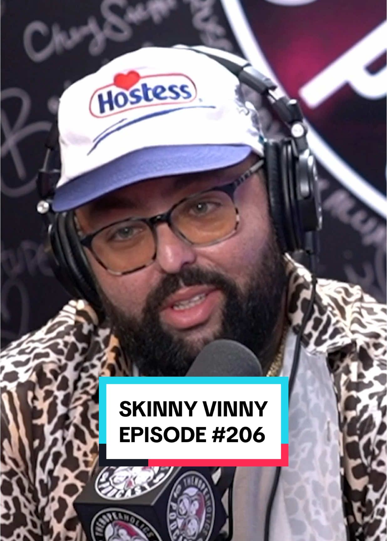NEW EPISODE IS LIVE ON ALL STREAMING PLATFORMS with @skinnyvinny ! 🫵🏻🔋💥 Skinny Vinny’s story is one of resilience, redemption, and finding purpose against all odds- and batteries… Vinny shares his experiences of experimenting with drugs at a young age, escalating to heroin and opiates, and becoming a drug mule. At his lowest point, he spent three years living in a porta-potty, surviving by any means necessary. Despite multiple overdoses, including one where a stranger saved his life with Narcan, Vinny found the strength to turn his life around.  #TheHopeaholics #Hope #MentalHealth #recovery #sober #treatment #motivation #skinnyvinny #wildride #prisonpocket  