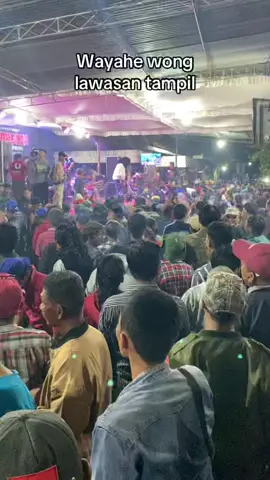 Cah nom minggir sek #fyp #trending #trendingtiktok #karanganyar24jam #omlorenzajadul #omlorenza #djadoel #omlorenzajadulviral #lorenza @omLorenza @Lorenza Jadul Official 