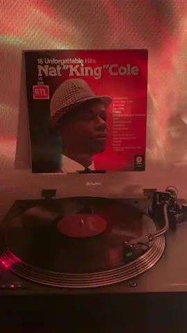 Nat King Cole - Autumn Leaves #natkingcole #autumnleaves #mood #singer #perfect #vinyl #turntable #audiotechnica #vinylcheck #goodmusic #fyp #pourtoii 