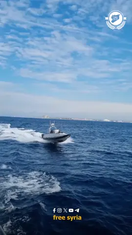 جولة للقوات البحرية بمشاركة الطائرات المروحية لحماية السفن التجارية المتواجدة على شواطئ مدينة اللاذقية #إدارة_الأمن_العام  #الشيباني 