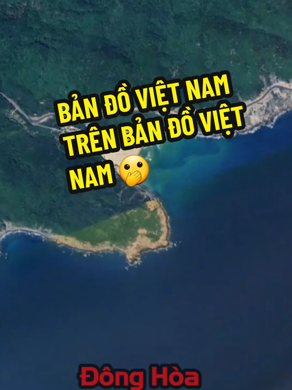 Bản đồ Việt Nam ngay trên chính bản đồ Việt Nam, đúng là tạo hóa. Tại Mũi Điện, hay mũi Đại Lãnh ở xã Hòa Tâm, thị xã Đông Hòa, tỉnh Phú Yên. Mũi Điện được công nhận là Di tích danh thắng cấp Quốc gia. Đây cũng là địa điểm nổi tiếng có một ngọn hải đăng sừng sững cao 27m và cảnh quan hoang sơ, hùng vĩ thu hút khách du lịch trong và ngoài nước. Trước đây mũi này được coi là cực đông trên đất liền nhưng bây giờ cực đông đất liền ở Mũi Đôi tỉnh Khánh Hòa. Ngạc nhiên chưa, bạn có thể tìm thấy bản đồ thế giới ngay trên bản đồ thế giới tại hồ Klejtrup Lake ở Đan Mạch, bạn có thể thấy vị trí Việt Nam chúng ta ở đây. Trên mỗi vị trí họ lại cắm quốc kỳ của quốc gia tương ứng và trở thành điểm du lịch hấp dẫn ở đây. Thế nào, bạn có thấy điều này thú vị không? Hãy theo dõi kênh để có nhiều thông tin địa lý thú vị nhé! #muidien #muidailanh #bandovietnam 