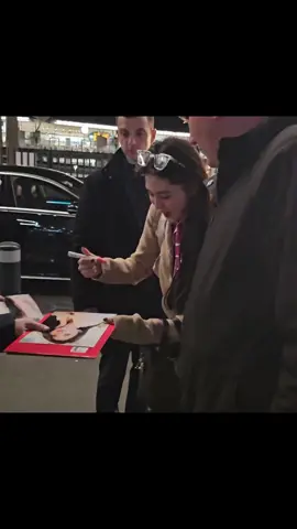 han sohee departure from paris charles de gaulle airport after the dior event #hansohee #한소희 #xeesoxee #fyp #fyp 