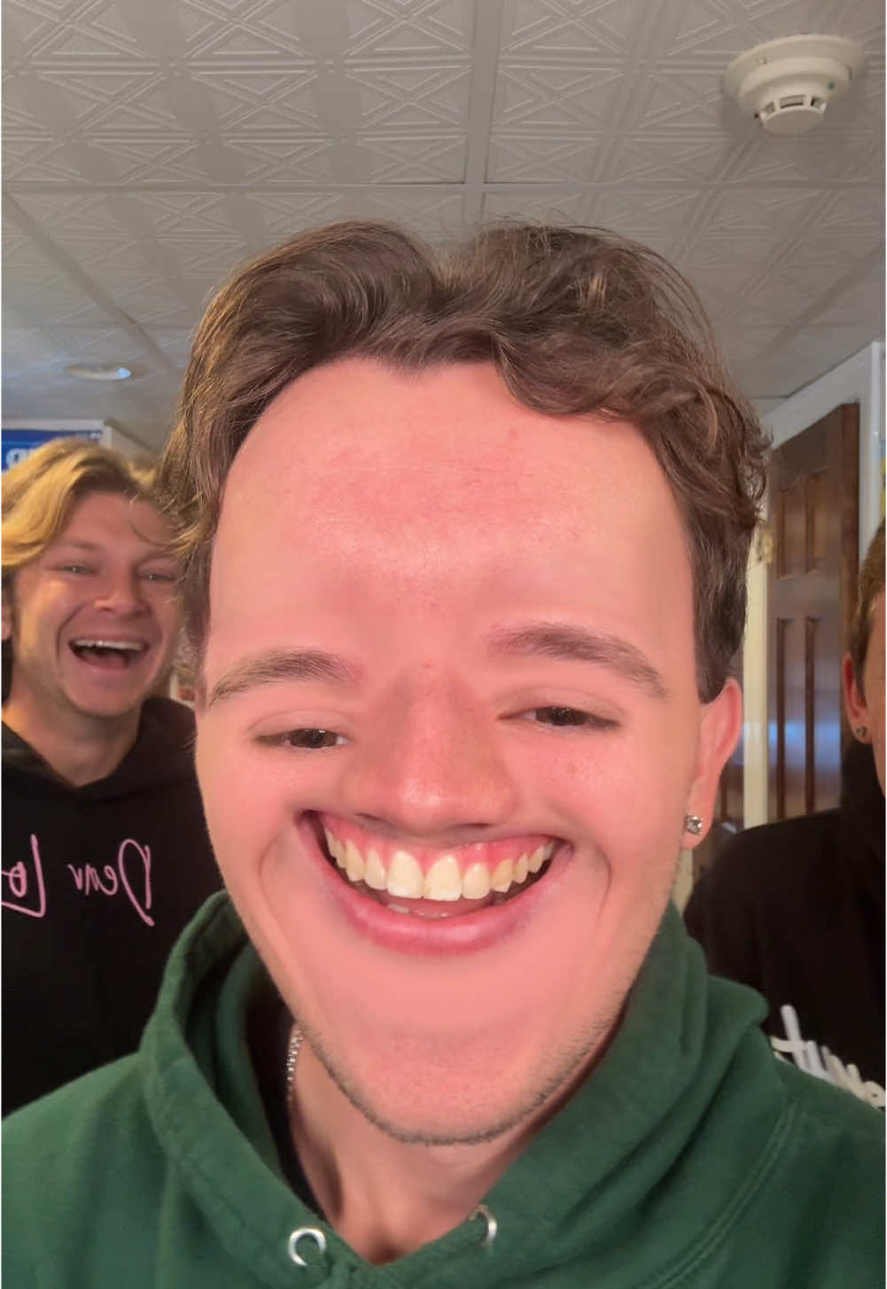 What is going on?😂 #facepuzzle #funnyface #funny #filter #highlandbros #fyp 