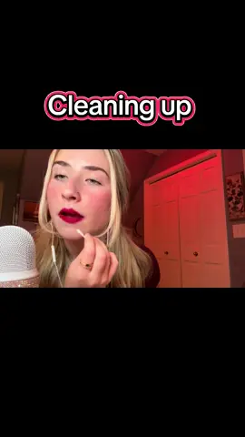 💋 #asmr #makeup #lipglossapplication #kiss #mouthsounds #tingles #whisper #relaxing #insomnia 