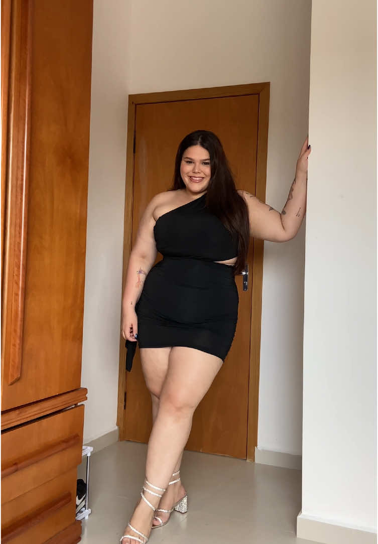 Toma que toma 🔥 @Mari @Ulisses  Fique ligado nas novidades mais trendy ao buscar e seguir 【Nome da Loja】 #SHEINtrends #saveinstyle #loveshein  #SHEINforAll  Use 【veescaramello】 para ganhar descontos! @SHEIN @SHEIN Brasil  Nome da loja:SHEIN BAE SHEIN BAE Vestido Bodycon Feminino De Um Ombro Oco 🆔 25801135 🔗 https://shein.top/et3q2wc #curve #transition #transicao 