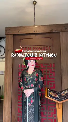 Resto jawa di Jogja yang punya penyajian yang unik, kalo ke Jogja wajib mampir kesini. Menunya juga enak dan affordable😍🤩 📍 Raminten Kitchen #fyp #jelajahgajian #kulinerjogja #restojogja #ramintenjogjakarta 