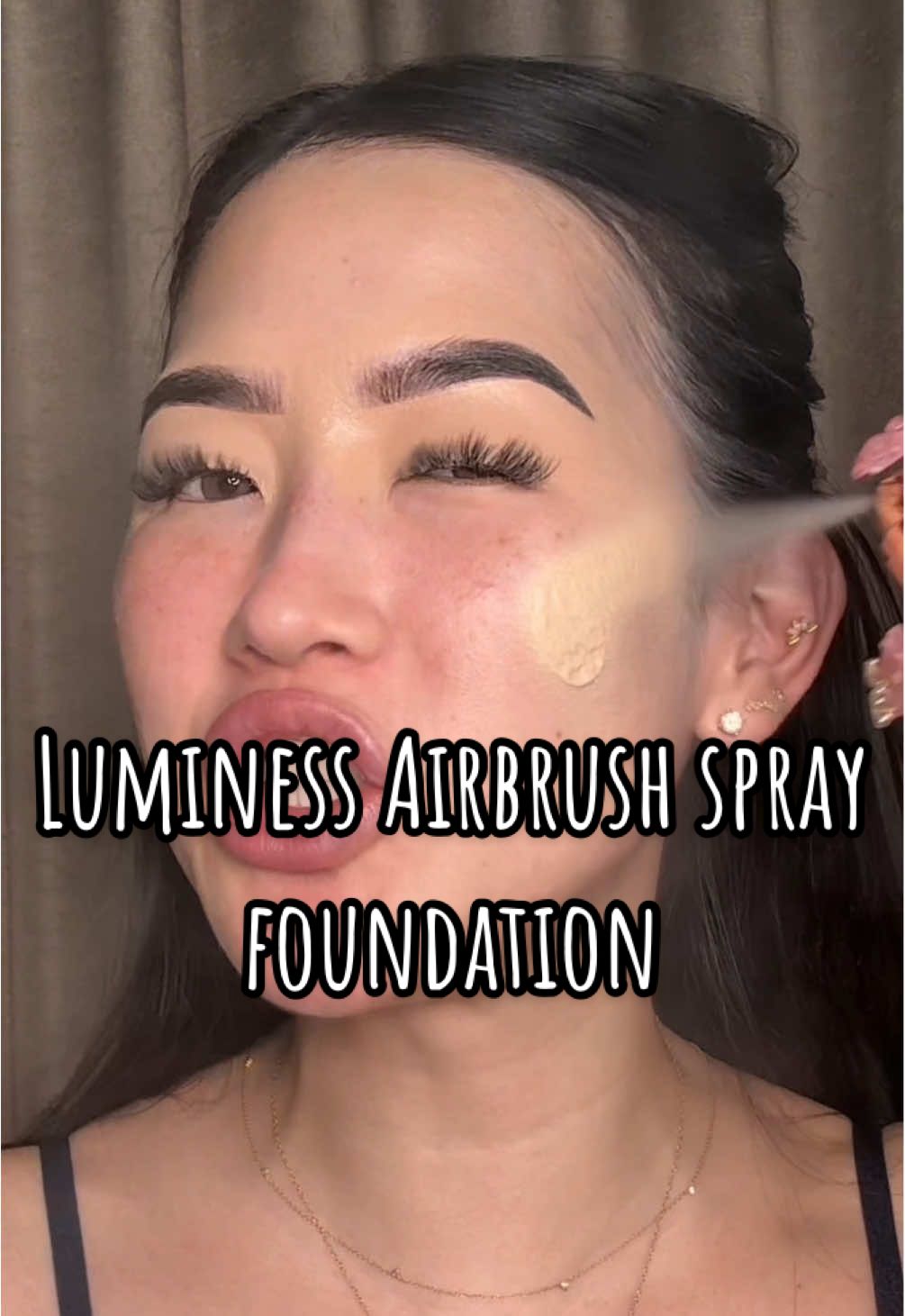 My lashes were ruined after this 😂 #foundation #airbrushsprayfoundation #airbrushmakeup #primer #makeupreview #luminousfoundation 