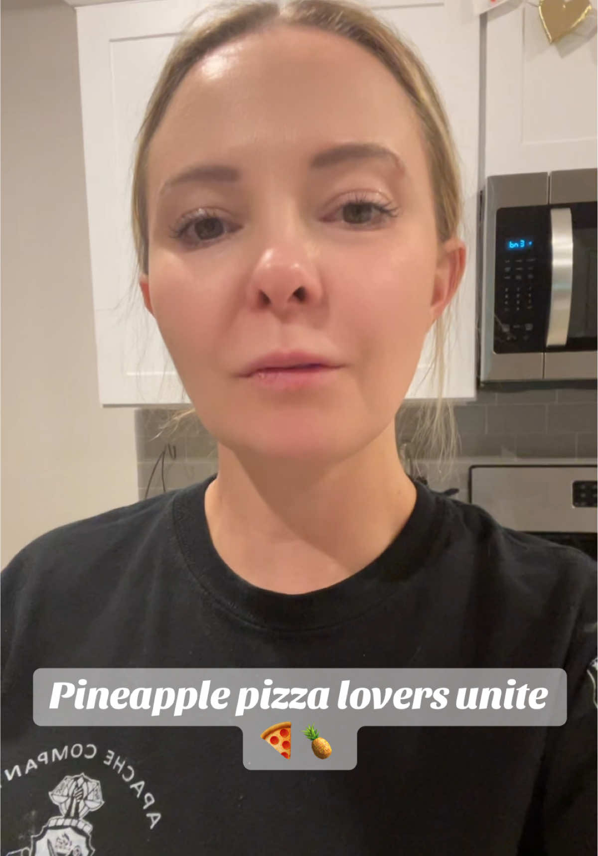 I’ll defend this to my grave 😂 #pineapplepizza 