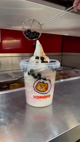 Yakin ada ice cream 1 ember??  Ada donggggggg BURUAN COBAIN mumpung masih ada promo yuks buruan order klik lacation kita yah😘 #momoyo #momoyoicecream #momoyojumbo #icecream #momoyoindonesia #icecreamjumbo #fyppppppppppppppppppppppp 