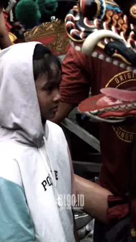 Eleng bapak 😭 #jaranan #jaranansurabaya #bl90  Follow ig : @bl90.id https://www.instagram.com/bl90.id  facebook : Jaenal Arifin  https://facebook.com/blackeagles90  Subscribe juga chanel : JJ JARANAN By BL90.ID https://youtube.com/‎@JJJARANANBYBL90ID   Follow Tik Tok : BL90.ID  https://tiktok.com/@bl90.id  Jangan lupa bantu like, comment dan subscribe Terima kasih 🙏  #storywa #storywabarongan #short #shorts #reel #reeljaranan #reelbarongan #fyp #fypシ #fyptiktok #fypシ゚viral #barongan #baronganndadi #ganongan #ganonganponorogo #ganonganlucu #short #shortjaranan #shortganongan #shortkucinganjaranan #viral #viralshort #solahbarongan #solahbarong #jj #jjjaranan #jjcapcut