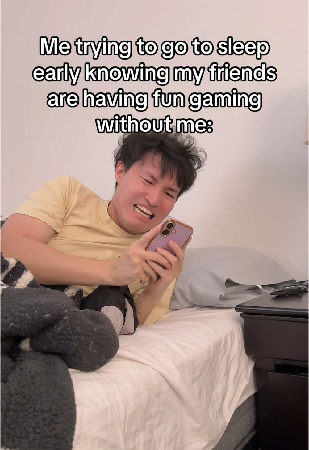 Who feels FOMO like this? 🙋 #gamersbelike #gamingmemes #relatable #onlinefriends 