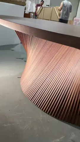 Do you like this wave dining table?#table #wave #furniture #furniturefactory #luxuryhomes #rice #trade 