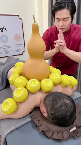 [ASMR] Cupping Therapy With A Giant Gourd #asmr #cuppingtherapy #trilieuhaiphong #xuhuong #massage 