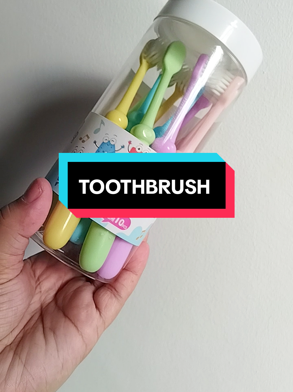 Soft toothbrush for your toddler kids #clicktheyellowbasket #toothbrush #softbristles #toothbrusforkids #abctoothbrush #recommendations #teeth #mouthcare #kidscorner #yourbabyneeds #cbrothers #momschoice #giftideas #trendingproducts 