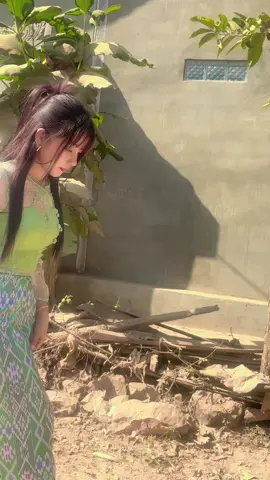 ဟိုအကိုကြီးရဲ့ မခင်နှင်းဆီ🫢😛