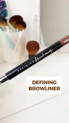 Level up your brow game 💗 The Fashion21 Defining Browliner, defines your brows and stays the whole day without smudging nor budging 💪🏻