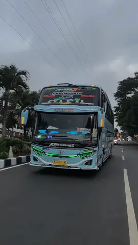 #CapCut #lirikjawatrend #viral #foryoupage #fyp #fypシ #fypviral #4youpage  #storybus #busmaniacommunity #busmaniaindonesia #storybus #busmania #storybusmania #kalebasbus #kalebas @rahulfaradis_28 