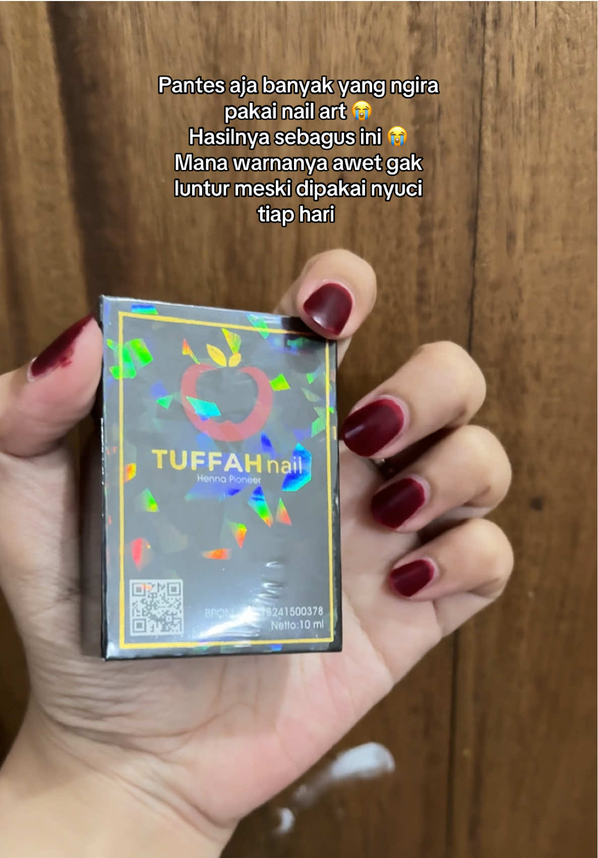 Please kalian wajib punya #tuffahnailhenna ini cakep pol hasilnya 🥹😭 #fyp #tuffah #hennatuffah #tuffahmaroon #tuffahhenna #kutekhenna #WIBGAJIAN 