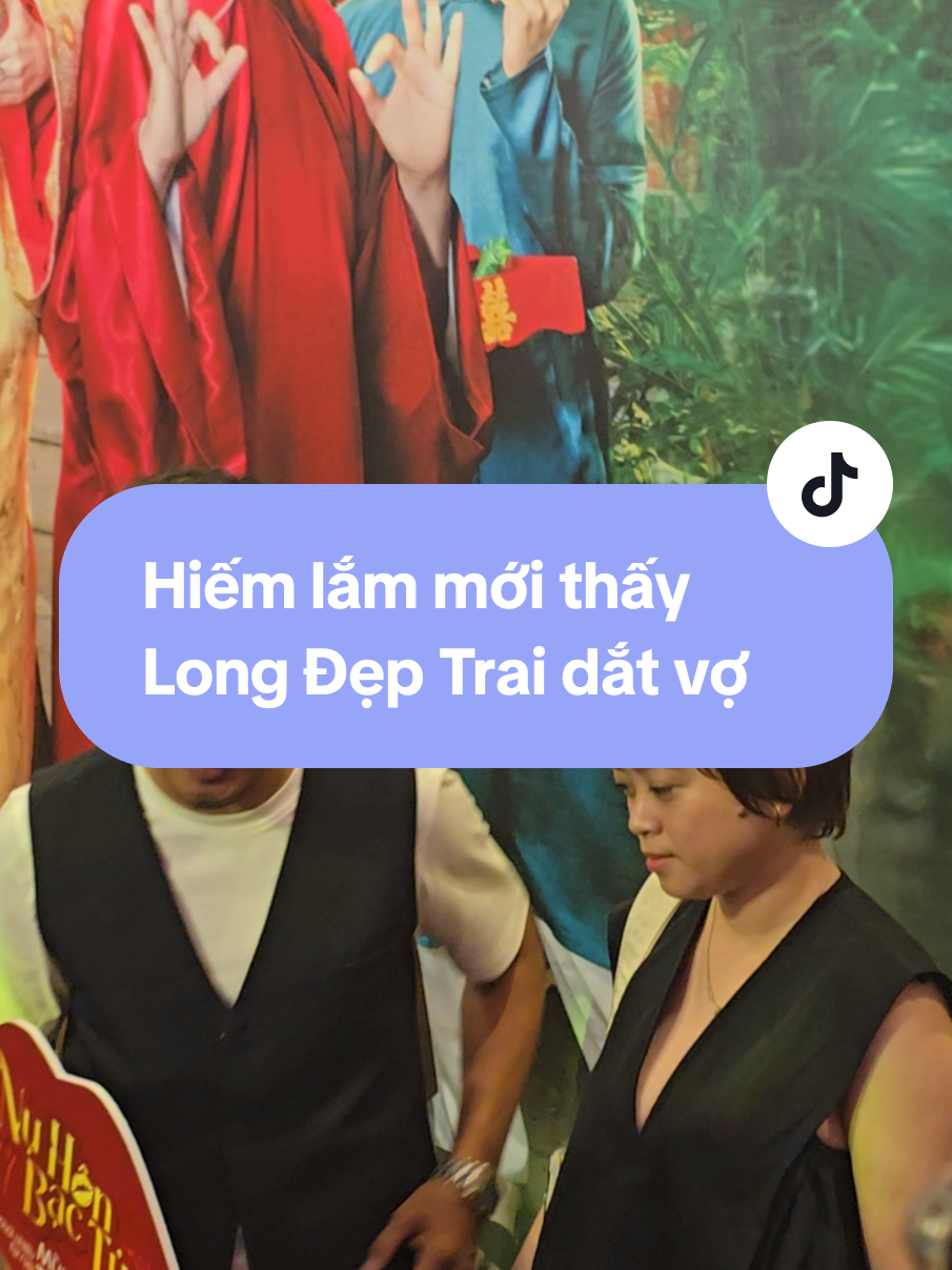 Hiếm lắm mới thấy Long Đẹp Trai dắt vợ dự thảm đỏ #longdeptrai #nuhonbacty #vutrusao 