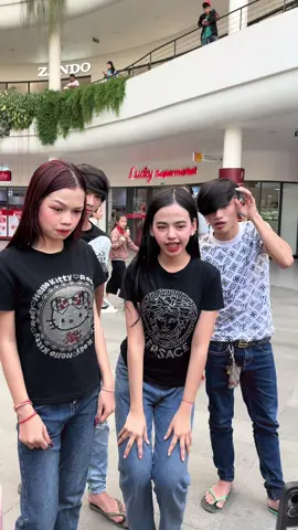 Type ដូចគ្នាម៉េសថ្ងៃនឹង😂@CEO HANG Brand @Fan Brand Hang 2🦅 @Mariny Hang @Fan Brand Hang 1🦅 @Lyzaa @Chea dai chav❣️🎭 @Teyy🐣 