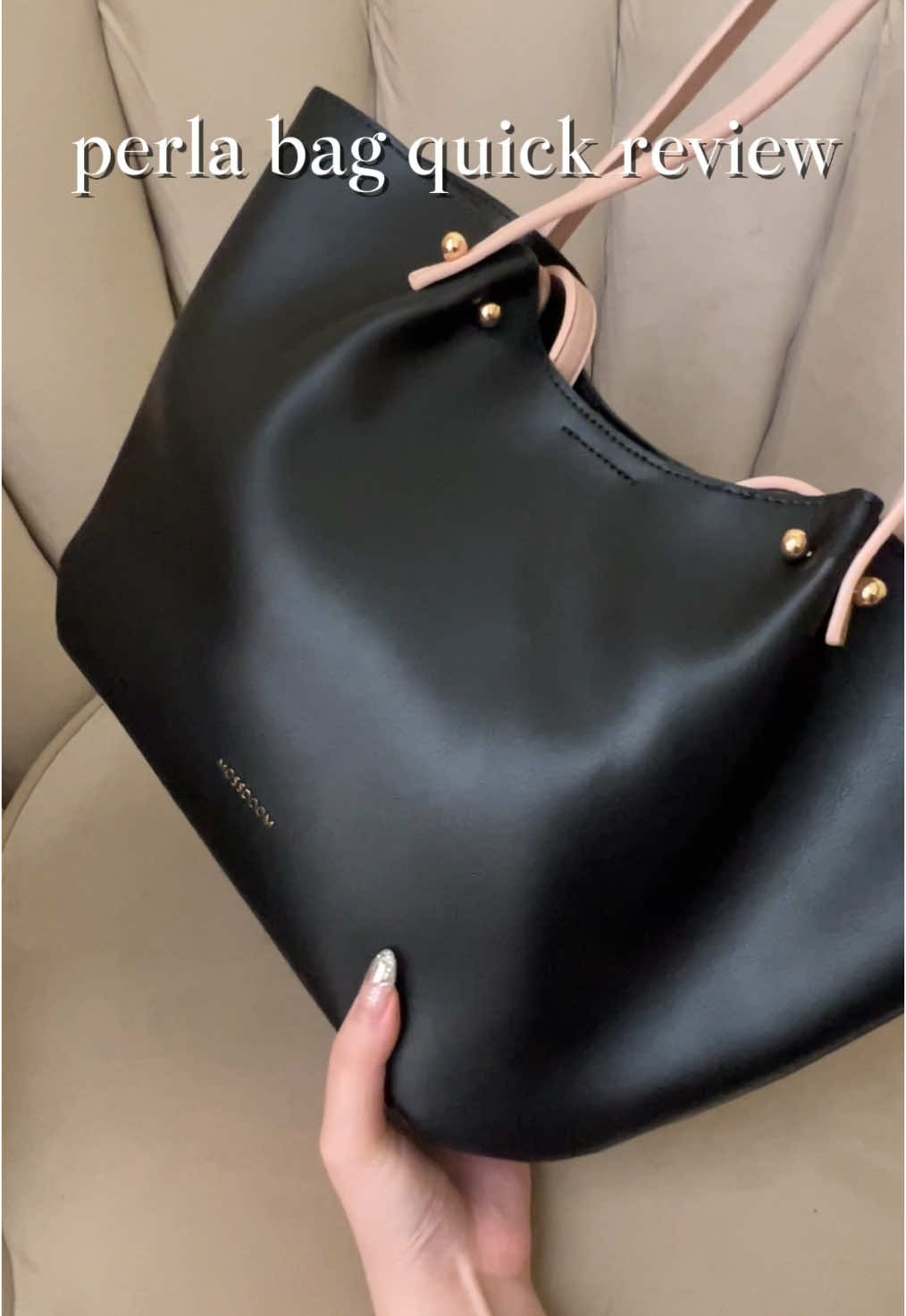 Siapa yang naksir sama perla bag ini? Cocok banget untuk dipake buat kerja atau ngampus! ✨ #fyp #mossdoom 