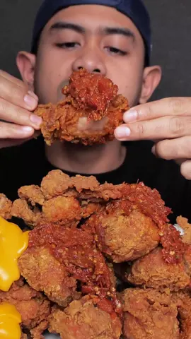 Ini dia salah satu Fried Chicken kesukaan gw yang cabangnya udah banyak banget. Kalian pasti tahu dong @Dkriuk Fried Chicken Indonesia  Biar gak penasaran dan buat kalian yang mau cek kemitraan bisa langsung cek IGnya di @dkriukchicken