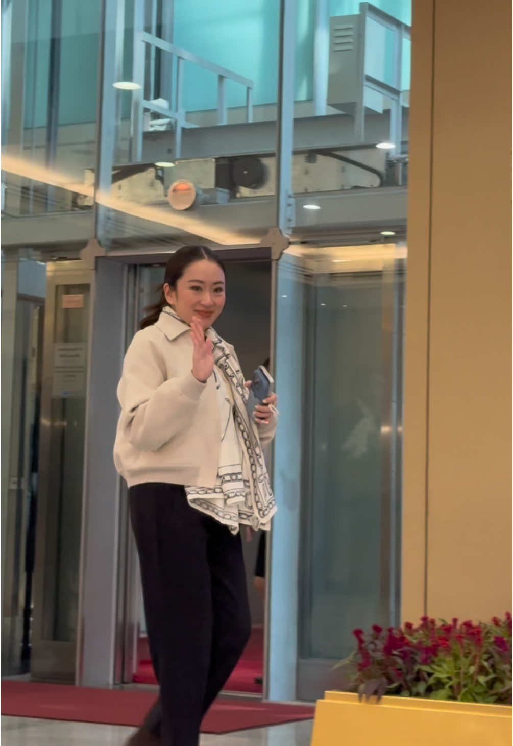 ยินดีต้อนรับกลับไทยค่ะ 🇹🇭 นายกฯและคณะเดินทางถึงไทยแล้วหลังจากไปเข้าร่วม WEF 2025 ที่ดาวอส ติดตามภารกิจท่านทุกวันเลย พวกเราขอเป็นอีกหนึ่งกำลังใจเล็กๆให้ท่านนายกนะคะ สู้ๆค่ะ ❤️✌🏻#แพทองธารชินวัตร #พรรคเพื่อไทย #นายกรัฐมนตรี #กําลังใจ 