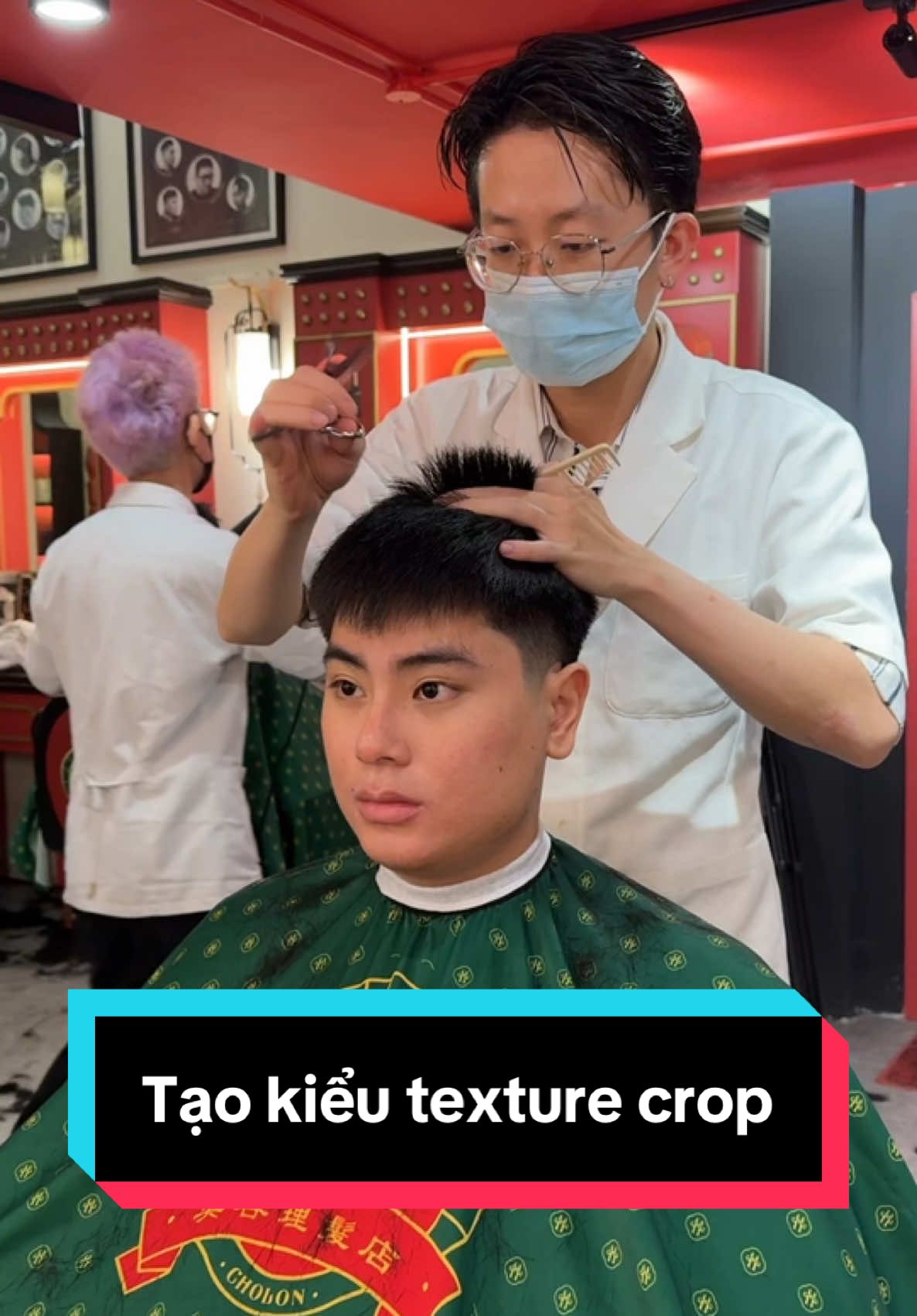 Tạo kiểu texture crop cho thư sinh mỏng manh  #barber #barbershop #pomade #barberming #trend  #texturecrop#texir #tutorial #tocdep #highfive #sapvuottoc #tiendichshop #goclamdep #tipslamdep 