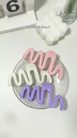 trendy hair accessories 🎀 wavy hair clip ✨️ #hairclip #hairclamp #hairaccessory #hairaccessories #aesthetichairaccessories #aesthetichairclip #aesthetichairclamp 