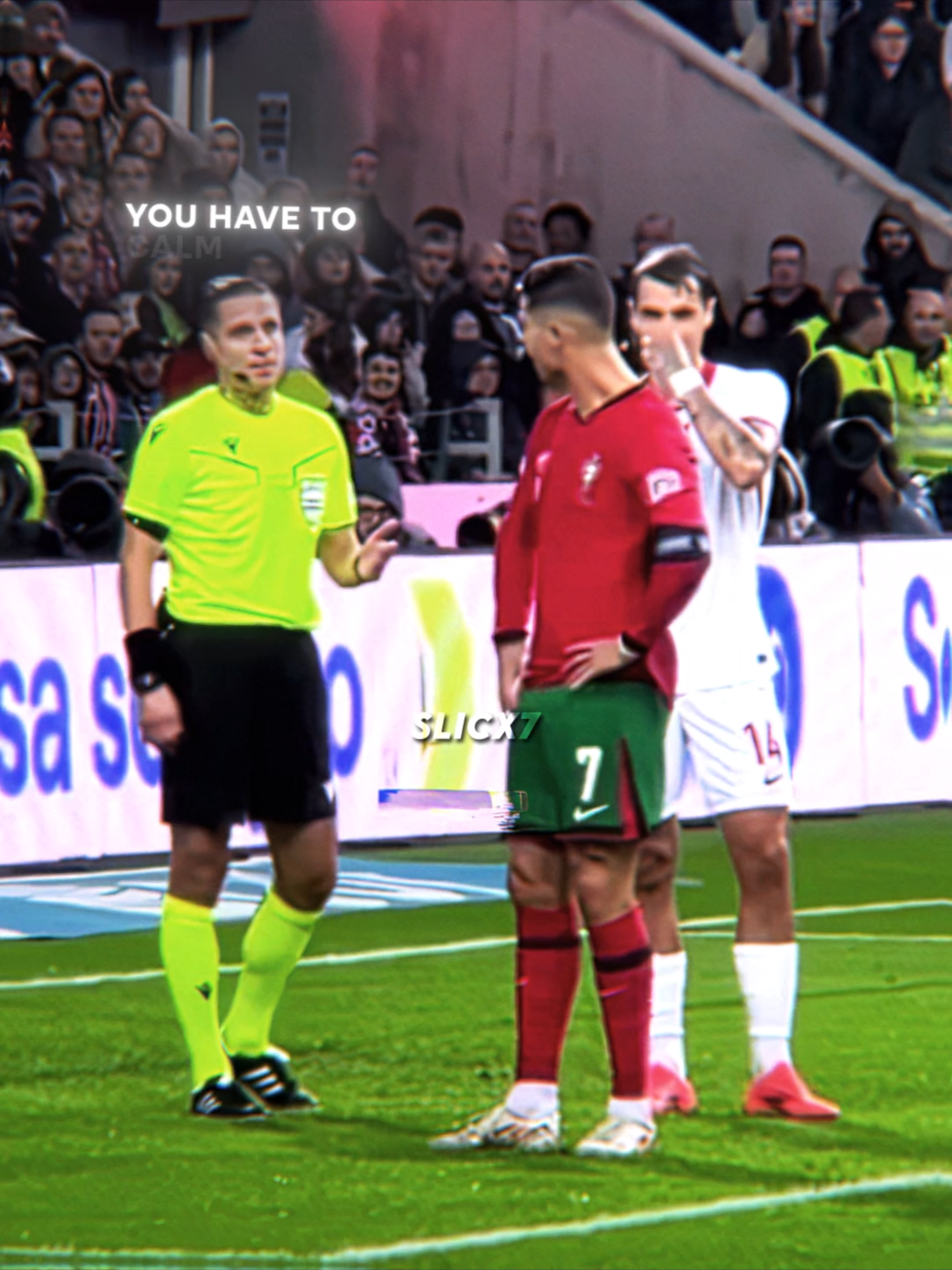 Ronaldo Fans 🥶🤯 #cristianoronaldo #football #portugal #cr7 #cr7fans #referee #fyp #viral