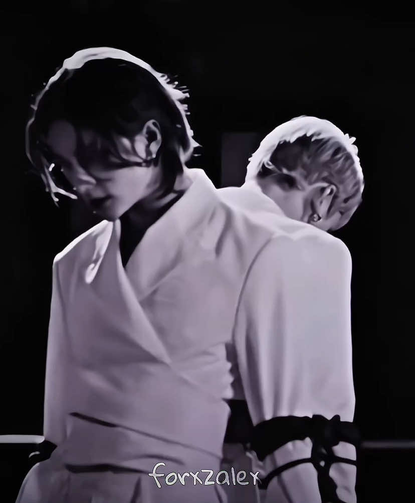 RED LIGHTS DUO #forxzalex #straykids #fypsounds #skzedit #bangchan #hyunjin #edit 