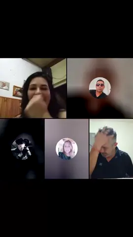 #LIVEhighlights #TikTokLIVE #LIVE #cumple #Amigos ... mi cantante favorito ☺️ hermosa forma de arrancar el cumple 🤗🎂🥳🎊