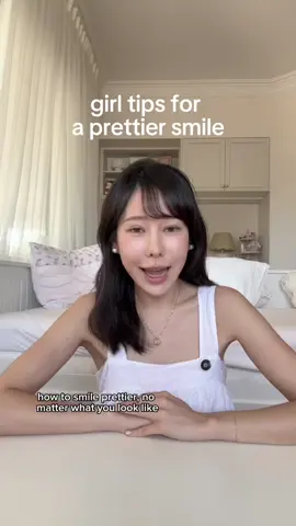 I’ve avoided smiling with teeth for years but this is how to smile more naturally in photos with teeth (or at least feel less awkward, because feeling comfortable is key to a pretty smile 🫶) #liveorals #purediawhiteningkit  #whiteteeth  #oralhygiene #teethwhiteninggel #oralcare #bloomkare #LiveOralspartner #smile #glowuptips @Bloomkare  