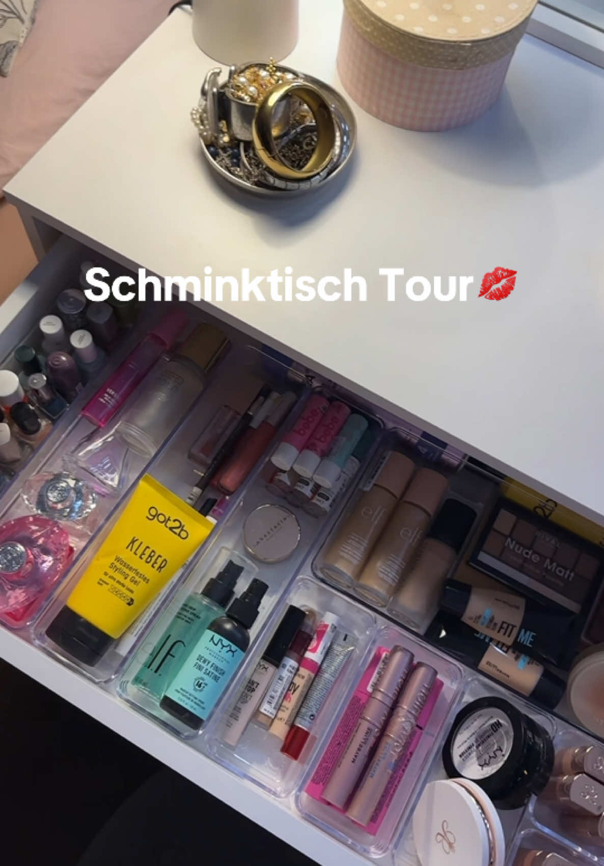 Mal gucken wie lange das so organized bleibt😀 #vanity #schminktisch #makeup #skincare 