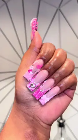 Book if your in the dfw area 🎀🩷 #viral #explore #explorepage #nails #nailtech #dfwnails #dfwnailtech #fortworthnailtech #grandprarienailtech #dallasnailtech #fyp #capcut  