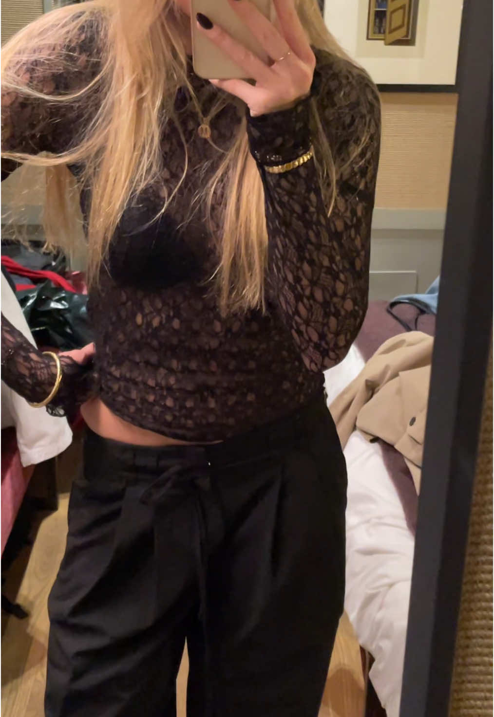 NIGHT OUT FIT 🍒#foryoupage #fyp #OOTD #milano #fashion #vlogging 