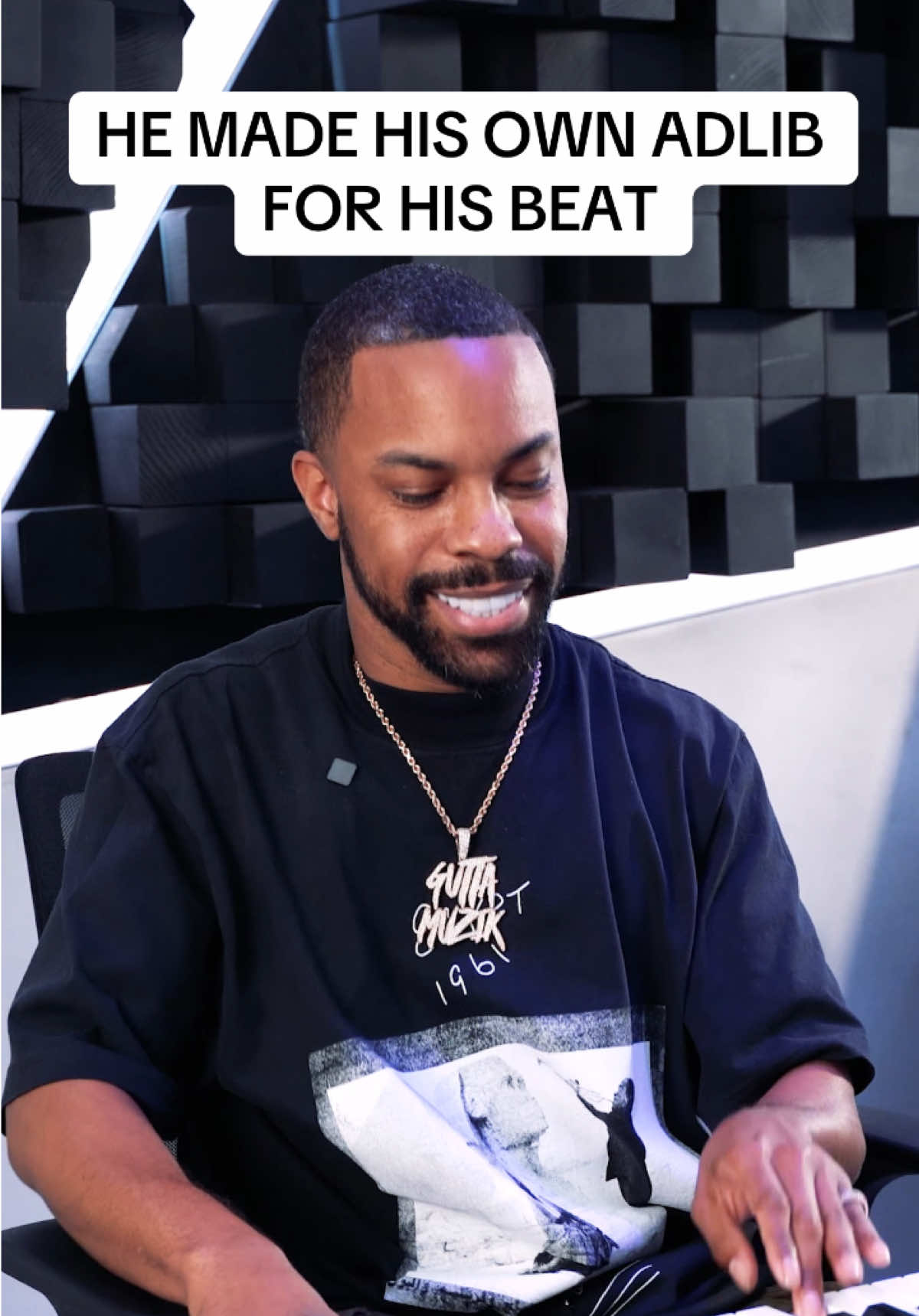 Did yall know C Gutta made his own adlip for his beat??? #shoulderlean #cgutta #youngdro 