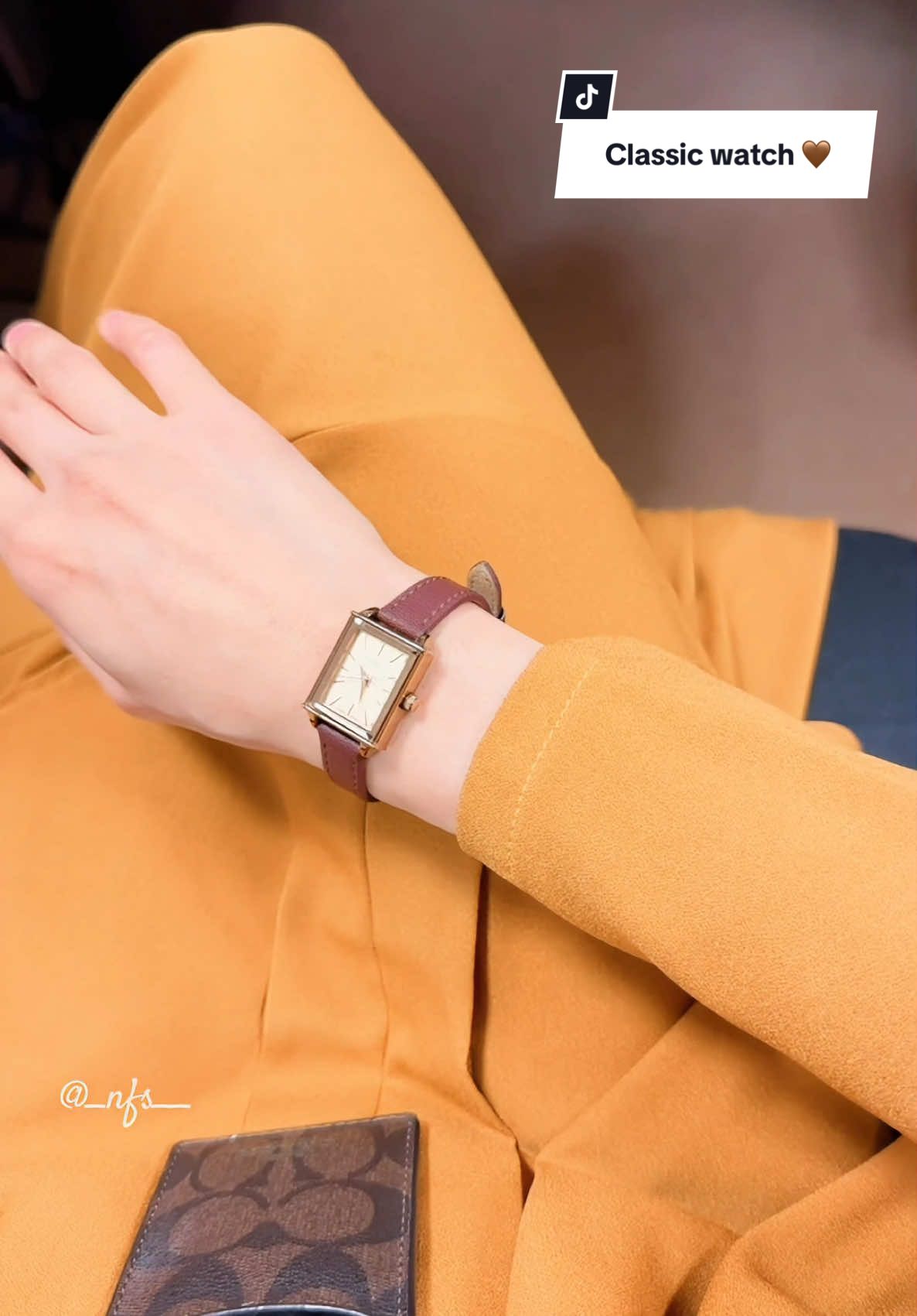 Dah tak pakai apple watch dengan baju kurung, pakai jam ni je, nampak classy and elegant 🥰⚜️@JULIUS MALAYSIA #fyp #classywatches #fypp #fyppppppppppppppppppppppp #classywatch #classicwatch #classicwatches #leathercraft #watches #watchesoftiktok #jamtanganperempuan #jamtanganmurah #jamtanganwanita #jamtanganoriginal #jamtanganviral #jamtanganmewah #waterresistantwatch #jamtangan #leatherwatch #womenwatch #oldmoneystyle #oldmoneylook #oldmoneyaesthetic #jamtanganwanita #jamtanganmurah #jamtanganviral #jamtanganoriginal #jamtangankeren #jamtanganmewah #jamtanganantiair #waterresistant #waterresistantwatch #watchforwomen #watchformenandwomen #couplewatch #giftideas #surprise #giftforher #surprisebox #jammurah #giftforfriend #giftforgirlfriend #happywifehappylife #anniversarygift #birthdaygift #oldmoneystyle #hadiahulangtahun #hadiahpacar #gift #husbandwifelove #oldmoney #vintagewatch #vintagestyle #elegantstyle #fyp #Julius #JuliusJam #JuliusMalaysia #Juliusjamtangan #Juliusfashionwatch #Juliusfeysenjam #giftforher #bestgiftforher #xyzbca #accessories #ootdfashion #ootdhijabstyle #ootdinspo #OOTD #clearingdrafts #outfitideasforyou #styletok #TikTokFashion #softgirlstyle #wearityourway #whatiweartoday #classy101 #playdressupwithme #playdressup #fashioninspo #fashionhacks #makethemlook #dressupwithme #TikTokFashion #whattiktokmademebuy #TikTokMadeMeBuylt #paydaysale #tiktoksale #yearendsale #tiktokmademebuythis  #racuntiktok 