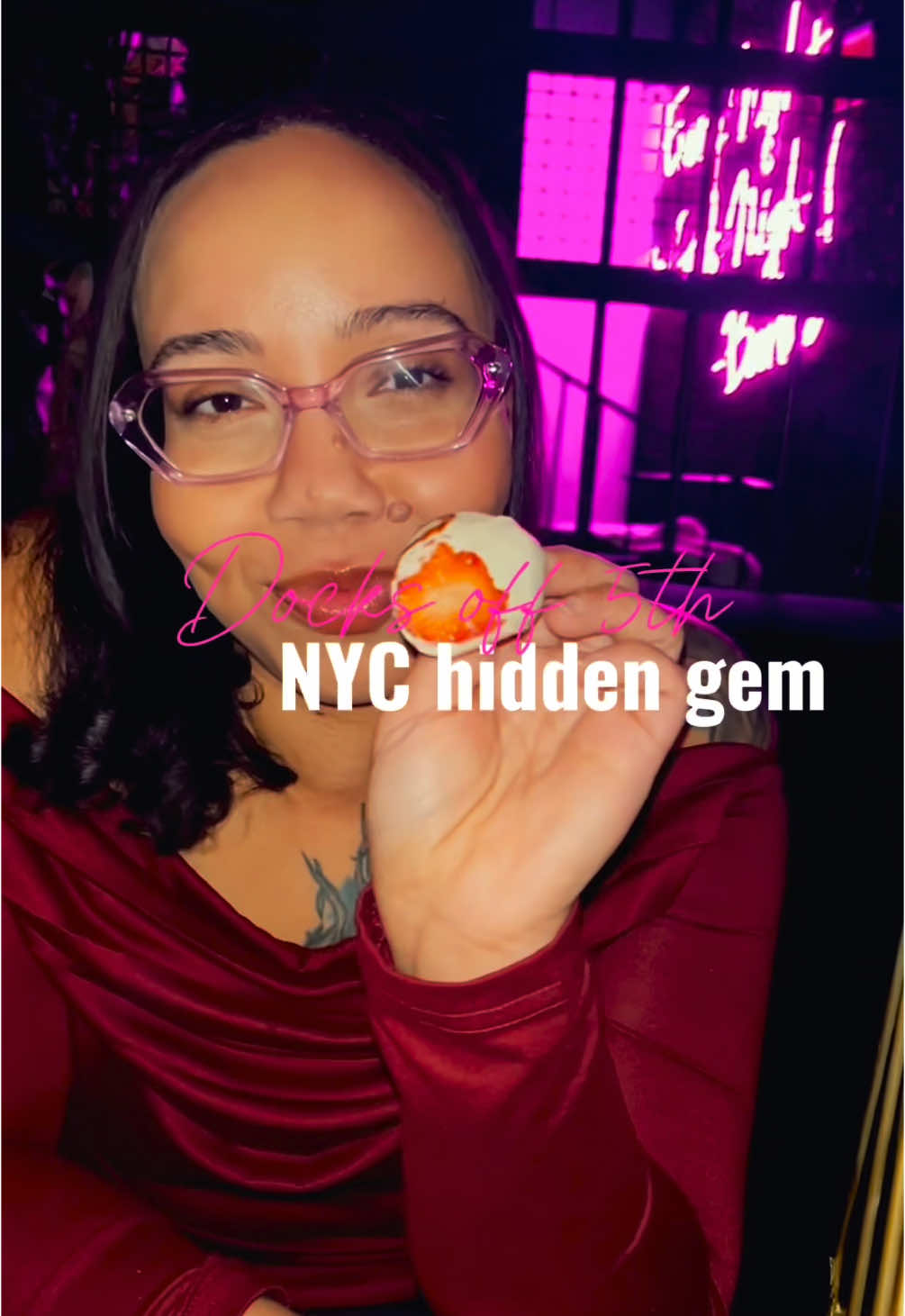 A new restaurant in NYC just opened up! Docks off 5th is not only aesthetically pleasing but the food was also really good! Definitely recommend you checking it out! 😍😋✨ • #nyc #nycthingstodo #nyceats #nycrestaurants #nycfood #newyork #nycfoodie #midtownmanhattan #aesthetic #rockefellercenter 