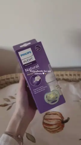 How I make my Reborns bottles!!!  If you have any other questions feel free to comment them! 🫶🏻 Fake formula ofc! ✨ #aesthetic #reborndoll #reborn #reboncomunity #fypシ #newborn #fakebaby #rebornbaby #babyaesthetic #viral #fyp #reborncollector #fakeformula #babybottle 