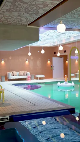 Plongez dans la sérénité à Mama Spa ! 💦 Imaginez… Une eau cristalline, une ambiance calme et apaisante, et vous, flottant dans un cocon de bien-être. Notre espace piscine est l'endroit parfait pour faire une pause, déconnecter et revitaliser votre corps. 🌿✨ #spamamaskinrennes #rennes #mamashelterrennes #mamaskinrennes #sparennes #mamashelter #spa